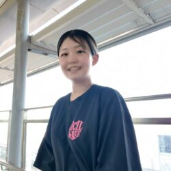 13日まで990pt!! 【FC2初】※ガチ19歳Fカップに会いに佐野駅へ!!　オサなさ残るJDが(金)欠で撮影応募　黒巨根で(ヴァーjin)貫通大量中出し