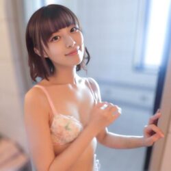 ※在庫限り※史上No1透明感。東北代表ミスコンファイナリスト18歳。完成されたSS級スレンダースタイル。高額条件で成立した奇跡の生ハメ映像※数量限定先着順で原盤送付