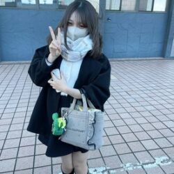 今だけ半額！【素人ハメ撮り#035】超逸材な激カワ白ギャルみおちゃん。ロングブーツ履いたまま真昼間からホテルでハメ撮り。最後はきっちり生中出し。【レビュー特典あり】