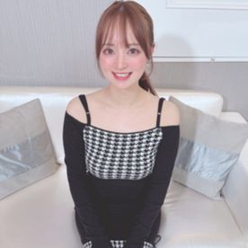 ゴージャスすぎる神乳美ボディ＆揺れる美巨乳美女の知られざる正体。今明かされるカメラの前はじめてのSEX。